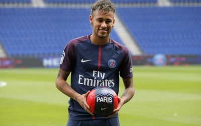 BBV电竞精华-于帕梅卡诺被过成背景板太惨了